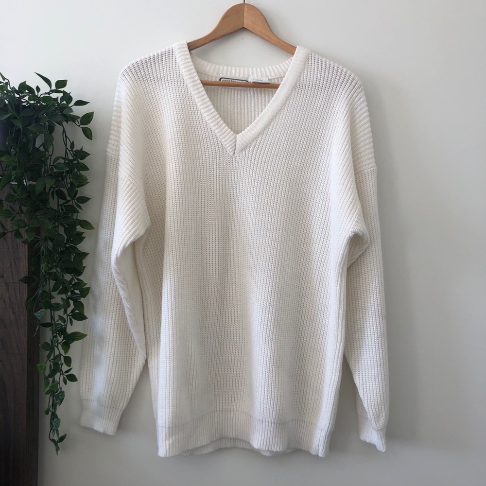 ❌SOLD❌Vintage White Knit Oversized Sweater - Picture 2 of 4